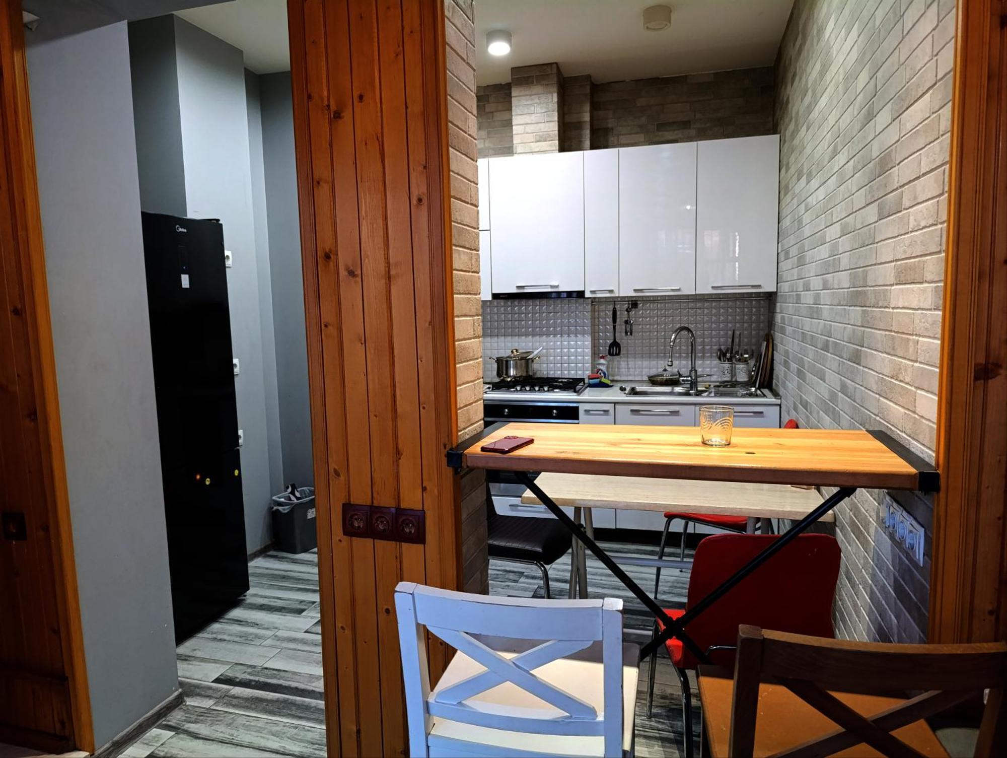 J Square Hostel Tbilisi Exterior photo
